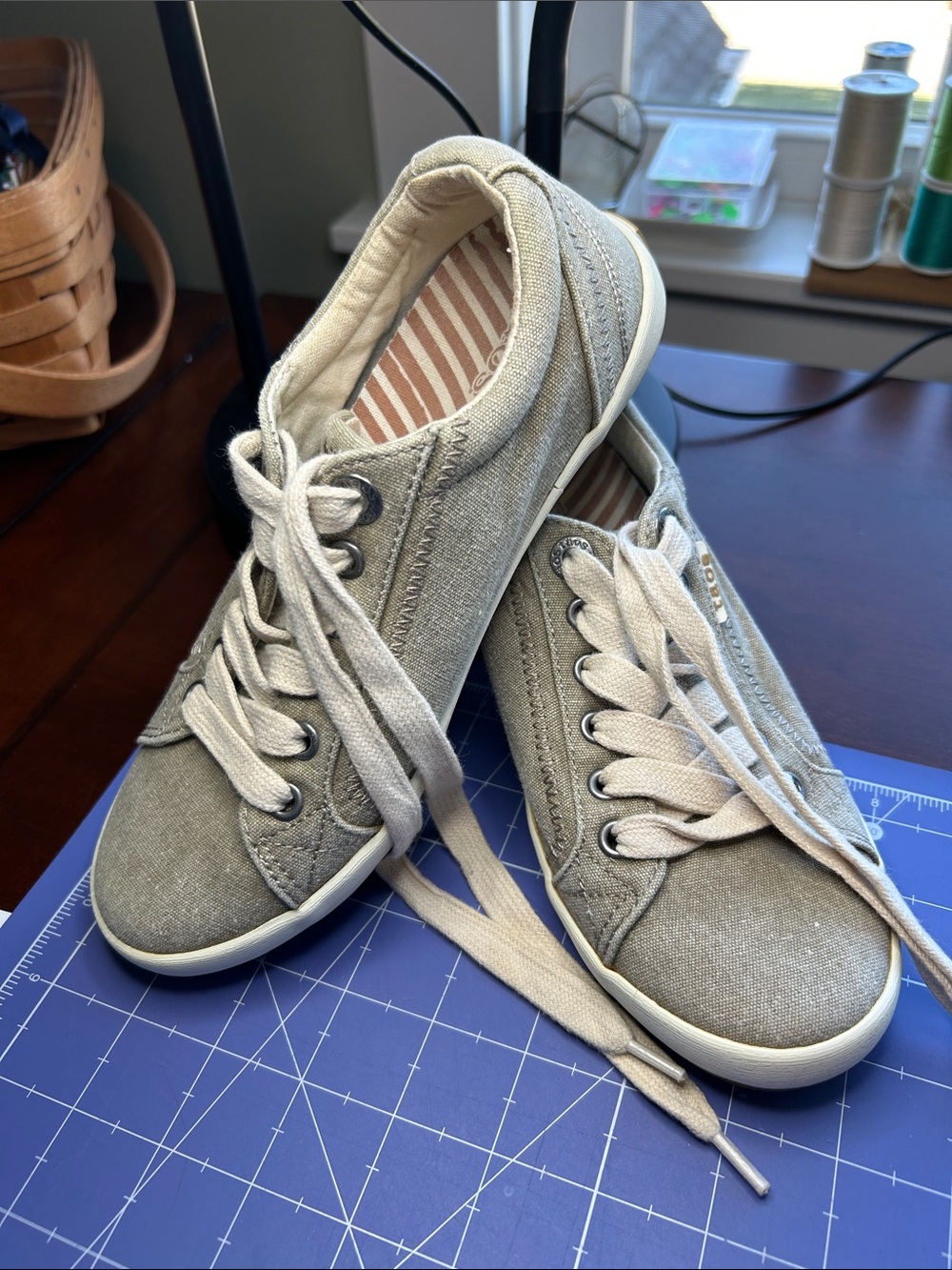 Taos Canvas Sneaker in Taupe-wide original strings minimal wear size 5.5 inside